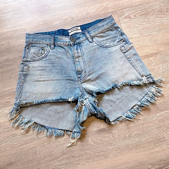 ONE TEASPOON (NWOT) - Bonita Jean Shorts - Size 29 - Picture 5 of 16